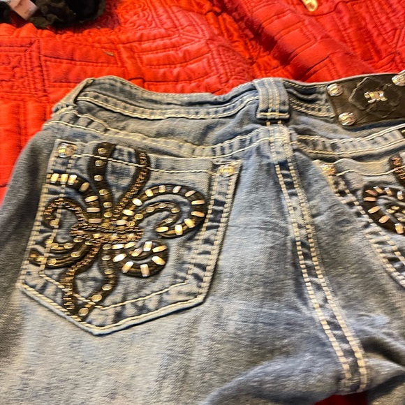 30 waist Miss Me jeans - Picture 3 of 8